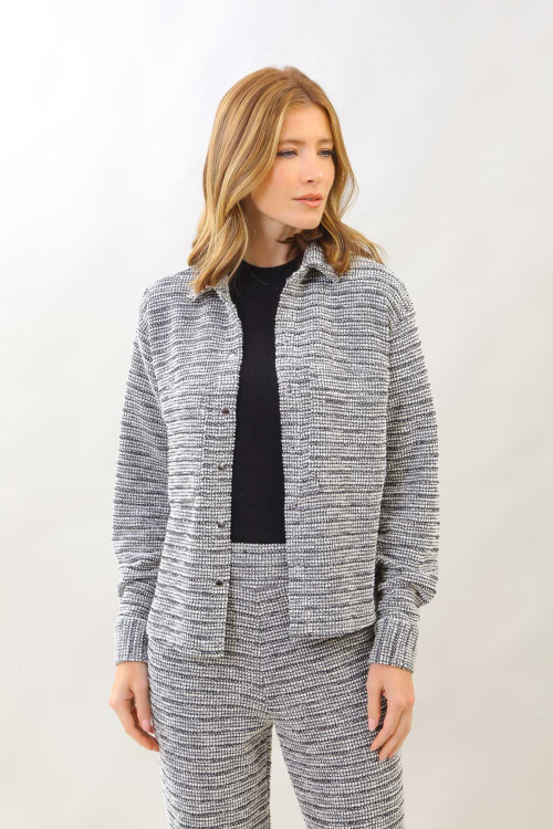 CAMISA JAQUETA TWEED DE MALHA BOTAO PRESSAO I25