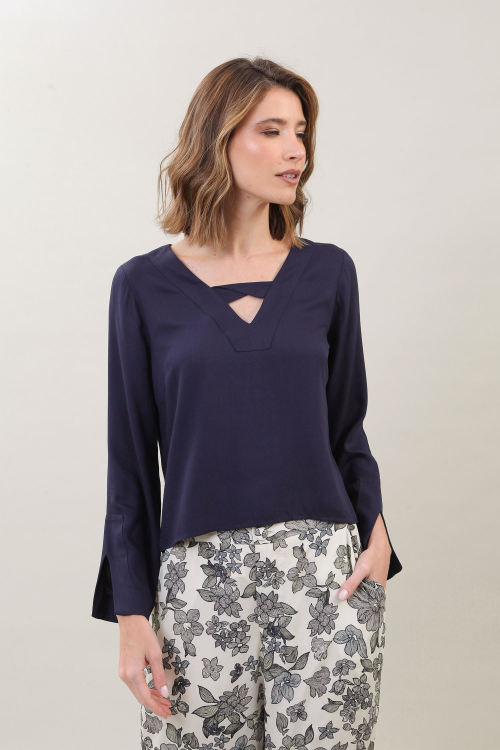 BLUSA BILBAO DETALHE CRUZADO I25