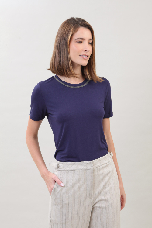 T-SHIRT DETALHE GOLA POIS METAL I25