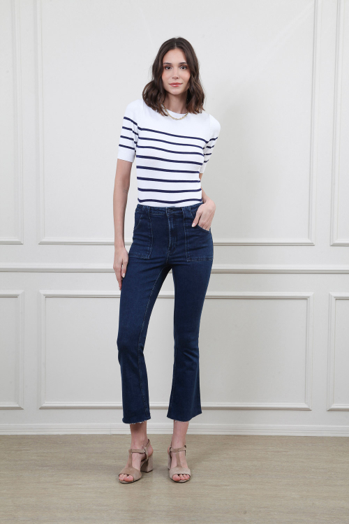 CALÇA JEANS MICROFLARE BOLSO RECORTE I24