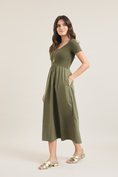 VESTIDO CREPE DE MALHA E TRICOLINE PREMIUM COM MANGA V26